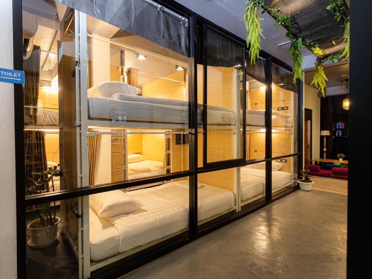 Khao San Social Capsule Hostel Bangkok Exteriér fotografie