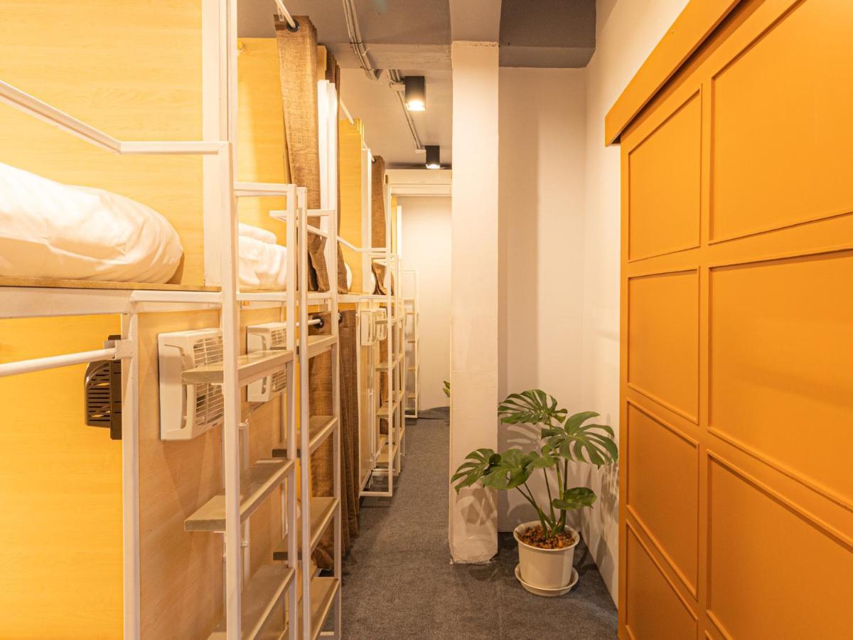 Khao San Social Capsule Hostel Bangkok Exteriér fotografie